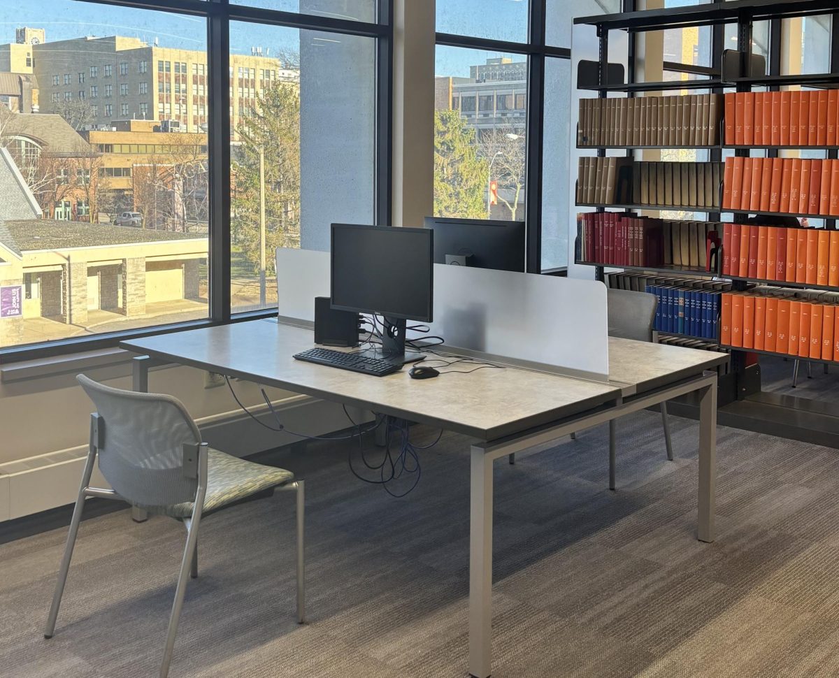 Solo desk spot for last-minute deadline crunching — photo by Bailey Clements